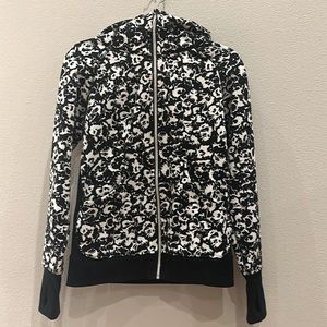 lululemon midweight black and white zip-up hoodie. Size: 8